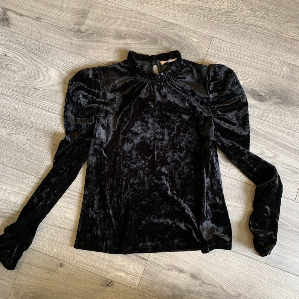 WAYF black velvet long sleeve puffed sleeve top xs